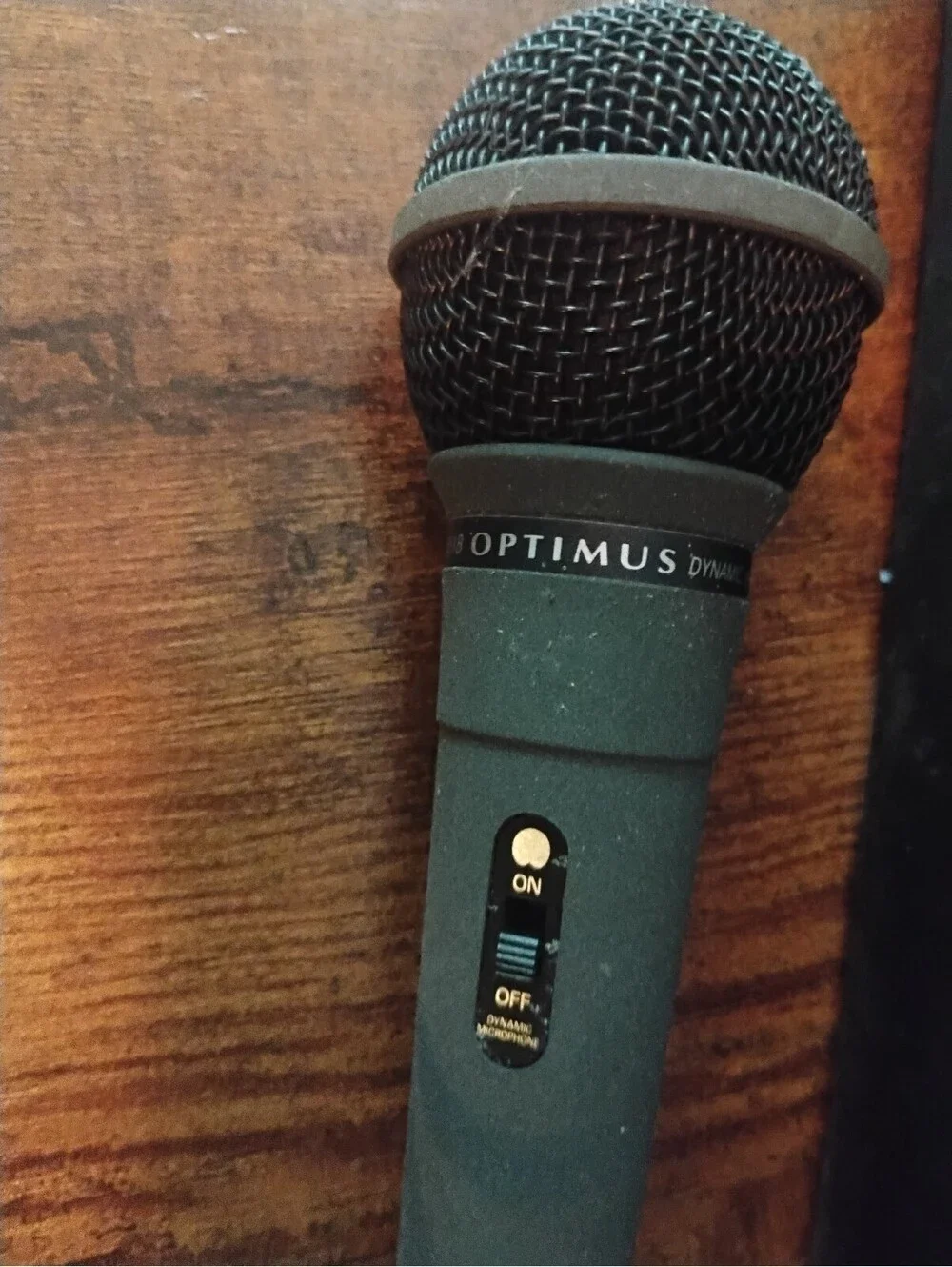 Optimus Unidirectional Dynamic Microphone with Cable and Original Box